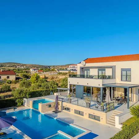 Modern With Private Swimming Pool * Vrana (Zadar)