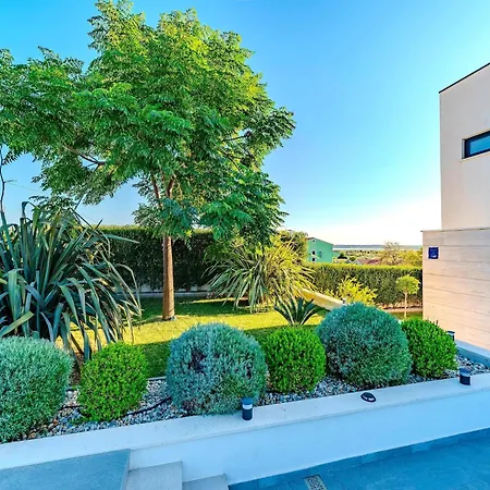 Modern With Private Swimming Pool * Vrana (Zadar)