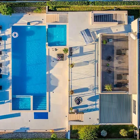 Modern With Private Swimming Pool Vrana (Zadar)