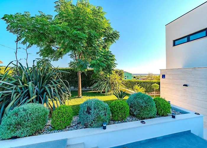 Modern With Private Swimming Pool * Vrana (Zadar)