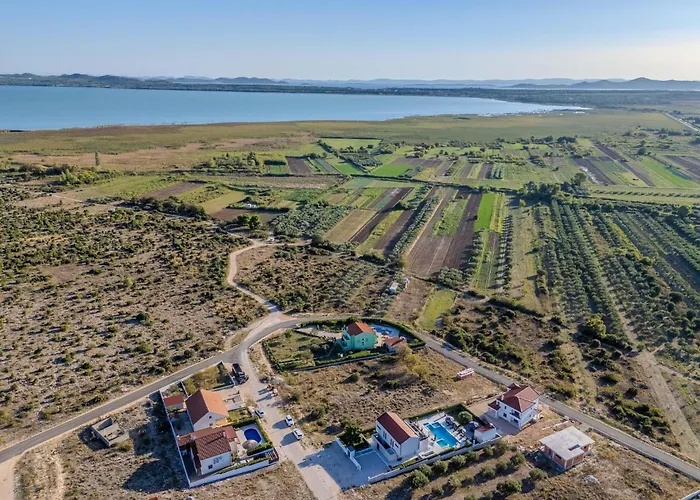 Вилла Modern With Private Swimming Pool *