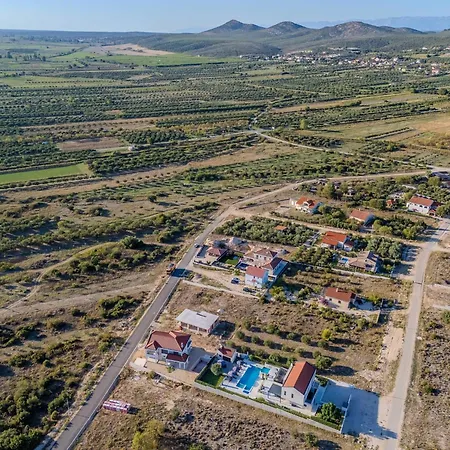 Vila Modern With Private Swimming Pool Vrana (Zadar)